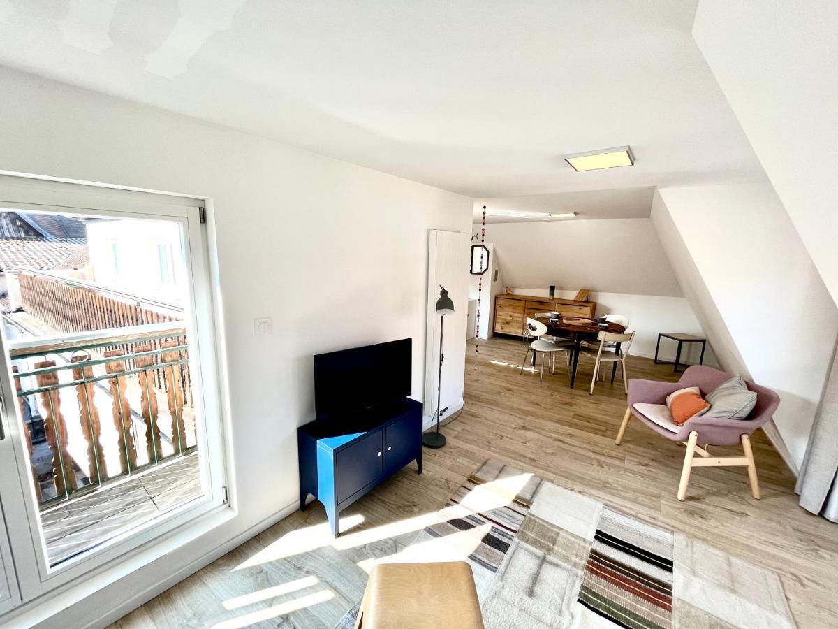 Sous Les Toits Avec Garage Et Terrasse A Ribeauville Exteriör bild
